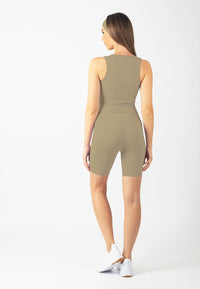 Serenita Shorts 8" (Tan)